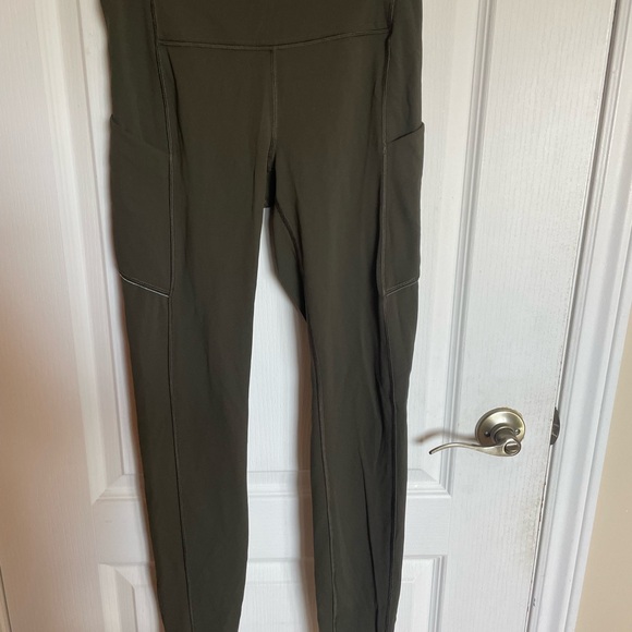 Lululemon khaki legging sz 6 - Picture 1 of 3